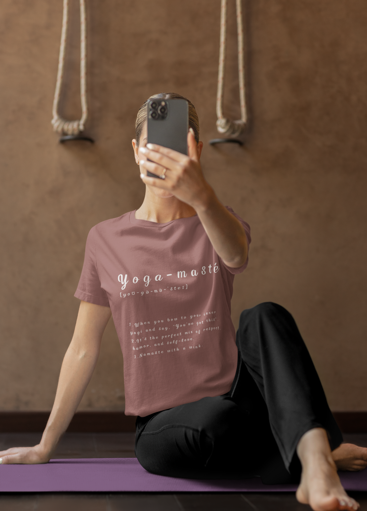 Yoga-masté - Unisex Tee | Inspiring Yoga T-Shirt I Gift for Yogis I Mindfulness & Wellness Gift I Self-Care Meditation Apparel