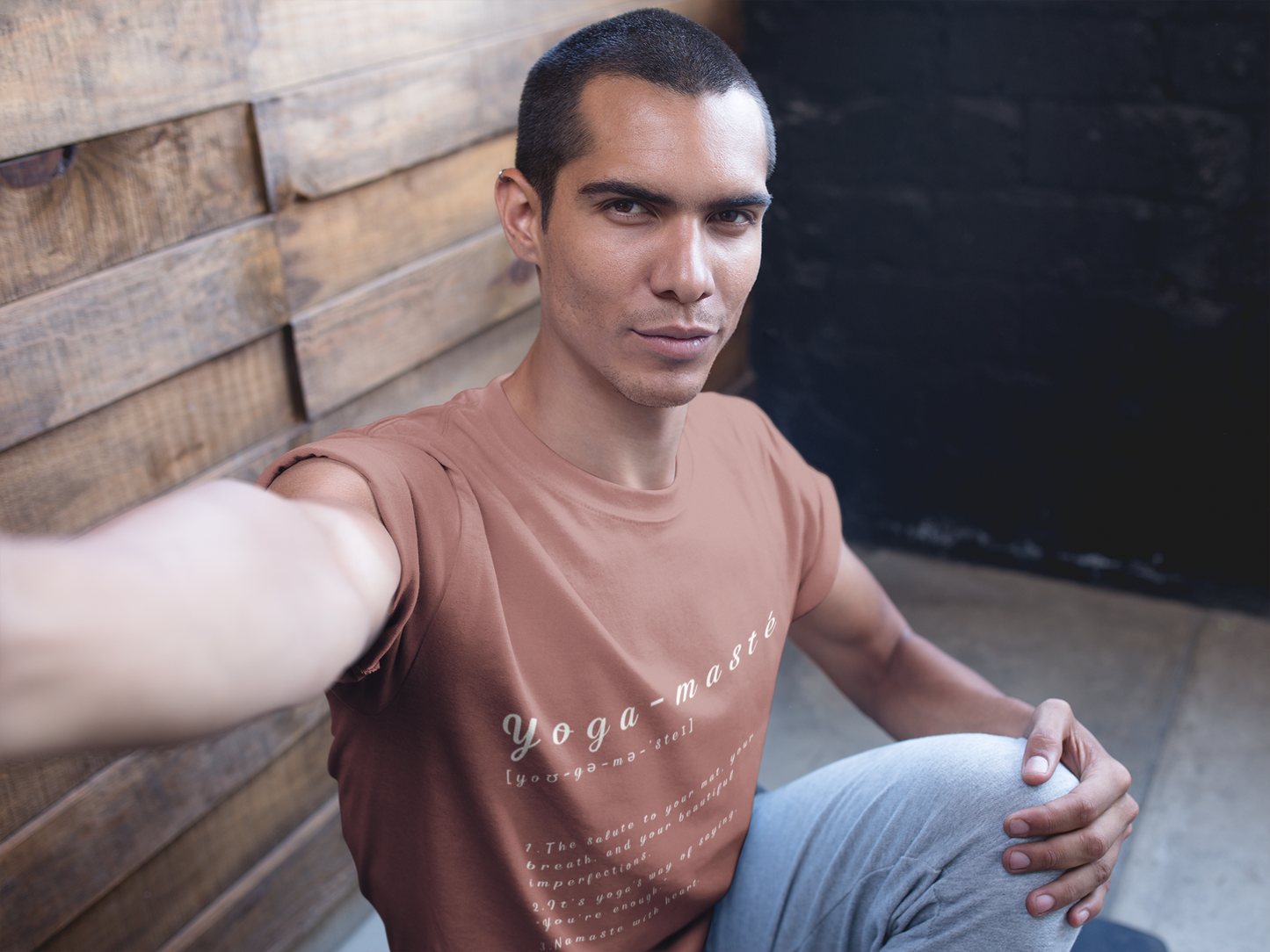 Yoga-masté - Unisex Tee | Inspiring Yoga T-Shirt I Gift for Yogis I Mindfulness & Wellness Gift I Self-Care Meditation Apparel
