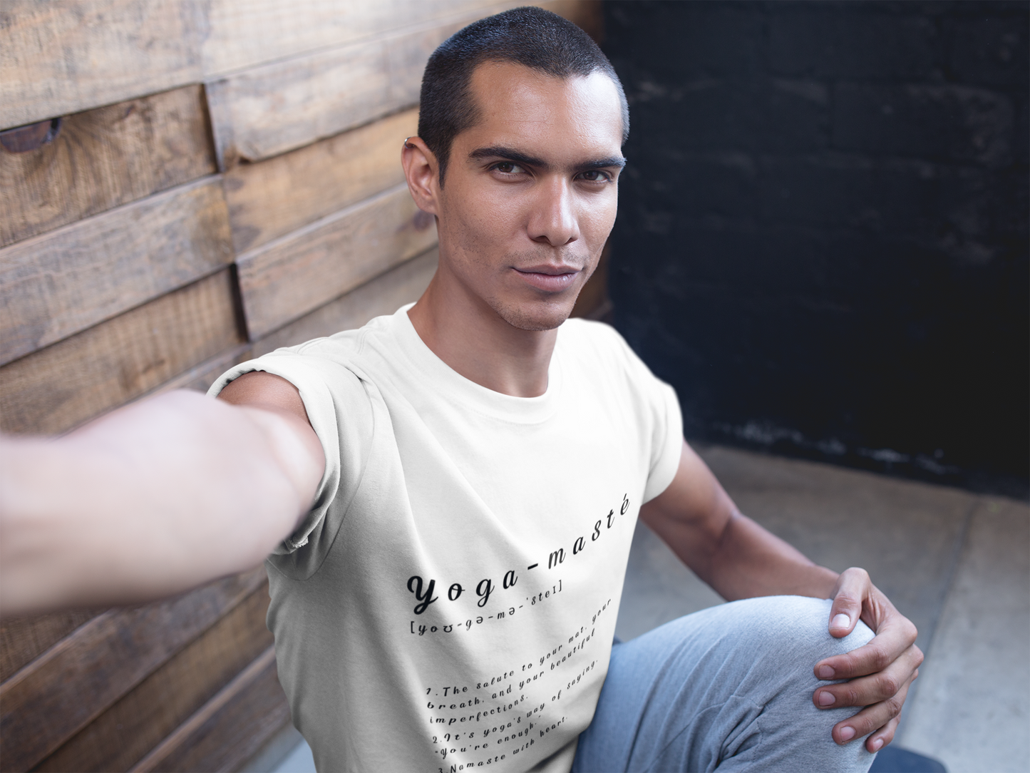 Yoga-masté - Unisex Tee | Inspiring Yoga T-Shirt I Gift for Yogis I Mindfulness & Wellness Gift I Self-Care Meditation Apparel